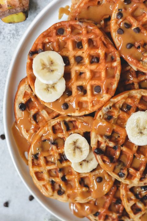 Peanut Butter Waffles, National Waffle Day, Chocolate Chip Waffles, Waffle Day, Banana Waffles, Peanut Butter Nutella, Breakfast Lovers, Pasta Pizza, Banana Chocolate