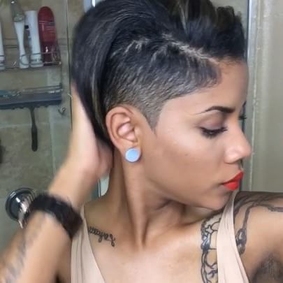 Shaved Sides With Short Hair, Shaved Side Hairstyles Short Black Women Undercut Natural Hair, Very Short Pixie Haircut For Fine Hair, Faux Hawk Haircut, Hawk Haircut, Haircut Design, Hair Styles Ideas, Shaved Side, Black Hair Short Cuts