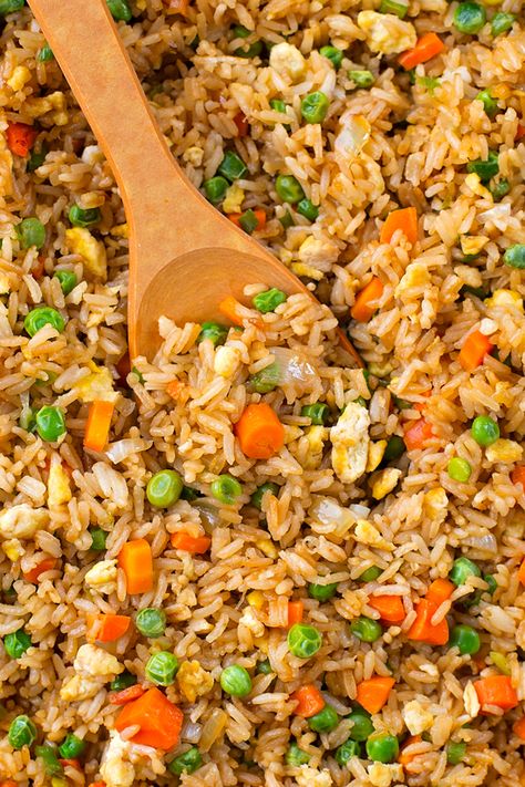 Takeout Fried Rice, Vegetable Fried Rice Recipe, Chicken Fried Rice Easy, Life Made Simple, Fried Rice Recipe Easy, Cibo Asiatico, Better Than Takeout, Vegetable Fried Rice, Easy Rice Recipes