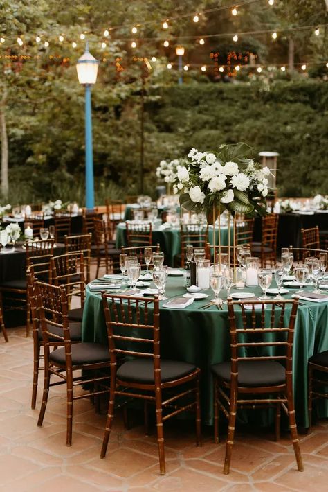 Emerald Green Table Linen Wedding, Deep Green Wedding Table Decor, Black White And Emerald Green Wedding Table Settings, Forest Green Decorations, Dark Green Table Cloth Wedding, Dark Green Reception Decor, Green Round Table Wedding, Emerald Wedding Aesthetic, Wedding Green Tablecloth