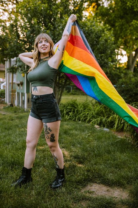 Pride Flag Poses, Pride Flag Photoshoot, Holding Pride Flag Pose Reference, Pride Portraits, Coming Out Photoshoot, Pride Photoshoot Ideas At Home, Pride Month Photoshoot, Pride Poses, Pride Photoshoot Ideas