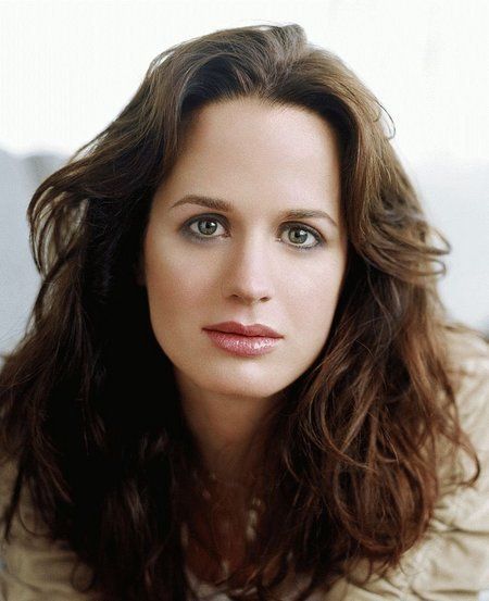 Esme Cullen, Elizabeth Reaser, Middle Aged Women Hairstyles, Wedge Hairstyles, Bouffant Hair, Asymmetrical Hairstyles, Shoulder Hair, Hair Styles 2017, Funky Hairstyles