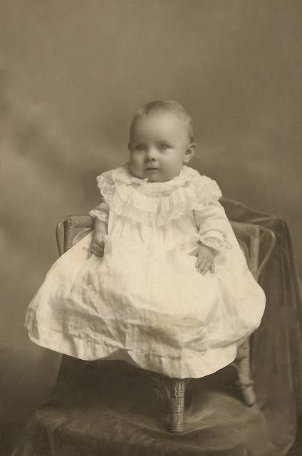 Victorian Baby, Vintage Foto's, Vintage Children Photos, Portrait Vintage, Vintage Toddler, Baby Portraits, Foto Vintage, Photo Vintage, Vintage Portraits