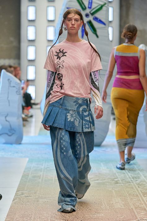 Tank Over Shirt, Paolina Russo, Copenhagen Spring, Scandi Fashion, Dress Over Pants, Fashion Week Trends, Copenhagen Style, Copenhagen Fashion Week, Spring Fashion Trends