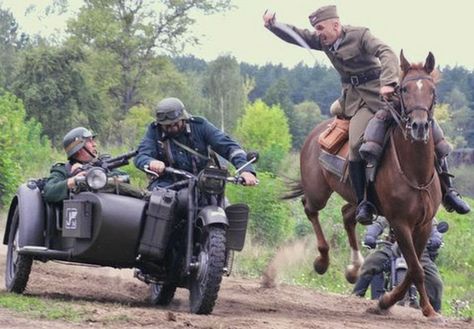 z- Polish Calvary vs German Motorcycle, 1939 (I assume a re-enactment) Ww1 Artwork, Poland Ww2, Wwii Plane Art, German Motorcycle, Tank Warfare, St Georges Day, Red Army, History Facts, Military History