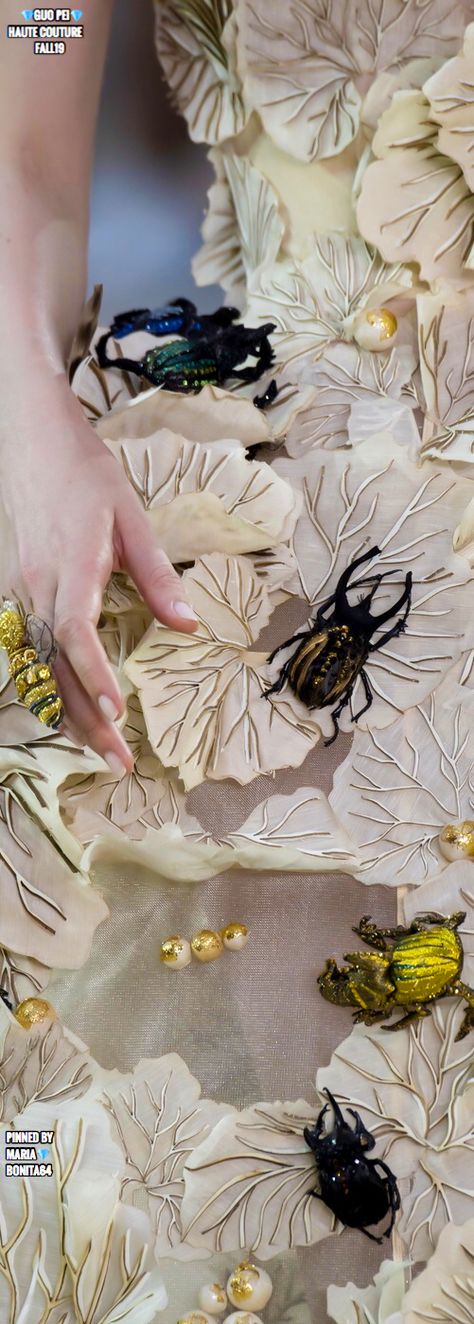 Insect Dress, Guo Pei, Growth And Decay, Insects Theme, Nature Projects, Couture Details, Jeans Diy, Couture Runway, Eclectic Fashion