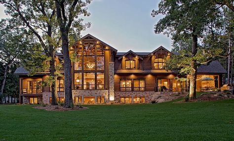 Wisconsin Log Homes Cabin Style Decor, Modern Log House, Modern Log Home, Barndominium Exterior, Michigan Lake House, Log Home Flooring, Lodge Style Home, Farm Event, Log Cabin Style