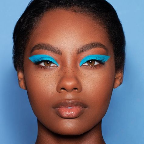 Beauty, Makeup, Look, Natural, Pop of Color, Eyeliner, Eyeshadow, Statement, Brows, Laminated Brows, Blush, Lipstick, Editorial Makeup Look, Women Editorial Make-up, Video Makeup, Natural Everyday Makeup, Make Up Inspiration, Jaclyn Hill, Blue Eyeshadow, Makeup Photography, Eye Makeup Remover, Editorial Makeup