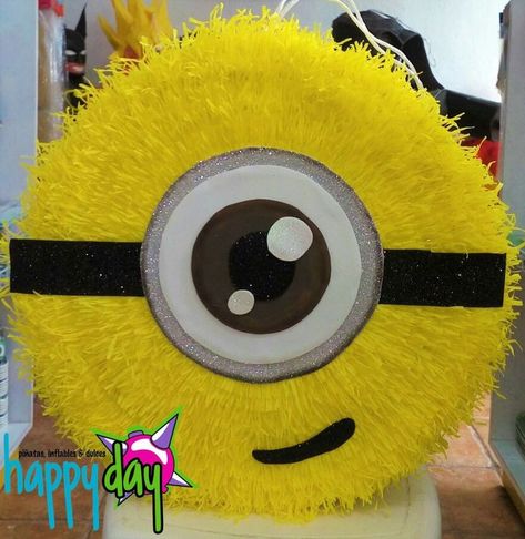 Disney Pinata, Emoji Pinata, Minion Pinata, Mermaid Pinata, Mexican Theme Party Decorations, Minion Theme, Piñata Ideas, Mini Pinatas, Minion Birthday Party