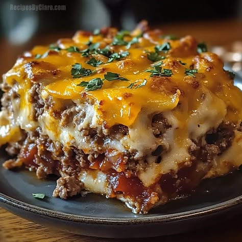 Cheesy Loaded Meatloaf Casserole Beef And Biscuit Casserole, Loaded Meatloaf Casserole, Loaded Meatloaf, Cattle Drive Casserole, Savory Meatloaf, Food Ideas To Make, Biscuit Casserole, Bacon Meatloaf, Beef Cake