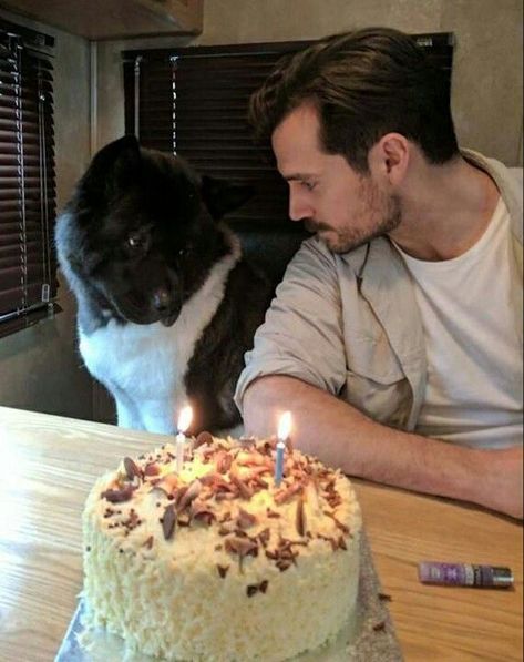 New Crush, Cake Friends, Love Henry, Henry Williams, Birthday Cake For Him, Birthday For Him, Ideas Birthday, Man Of Steel, Henry Cavill