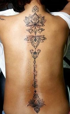 Mandela Tattoo, Tattoo Ideas Inspiration, Spine Tattoo Ideas, Timeless Tattoo, Henna Tattoo Designs Hand, Butterfly Tattoos For Women, Passage Of Time, Mystic Moon, Pieces Tattoo