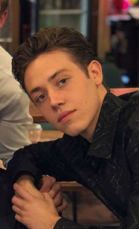 Carl Shameless, Ethan Cutkosky, Shameless Scenes, Shameless Characters, Shameless Tv Show, Carl Gallagher, Cameron Monaghan, Hottest Guy Ever, Hot Actors