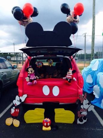 50+ Best Trunk Or Treat Decorations—How To Decorate Your Car For Halloween Pumpkin Painting Ideas Easy, Pumpkin Painting Ideas For Kids, Halloween Car Decorations, Trunk Or Treat Ideas, Painting Ideas For Kids, Scary Halloween Pumpkins, No Carve Pumpkin Decorating, Painting Ideas Easy, Pumpkin Painting Ideas