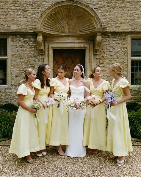 Georgia’s gorgeous gals in the most divine buttery yellow dresses, one of my all time favourite colours 🧈 The perfect shade of yellow to complement the single flower variety bouquets we made for the maids - white cosmos, pale pink dahlia, pale pink stocks, lilac sweetpeas and white daisies! Captured so wonderfully by @theshannons.photography 🤍 Pale Yellow And Lavender Wedding, Daisy Wedding Theme Color Schemes, Pale Yellow Bridal Party, Shades Of Yellow Bridesmaid Dresses, Yellow Aesthetic Wedding, Wedding Color Schemes With Yellow, Yellow And Pink Bridesmaid Dresses, Butter Yellow Wedding, Yellow Bridesmaid Dresses Mismatched