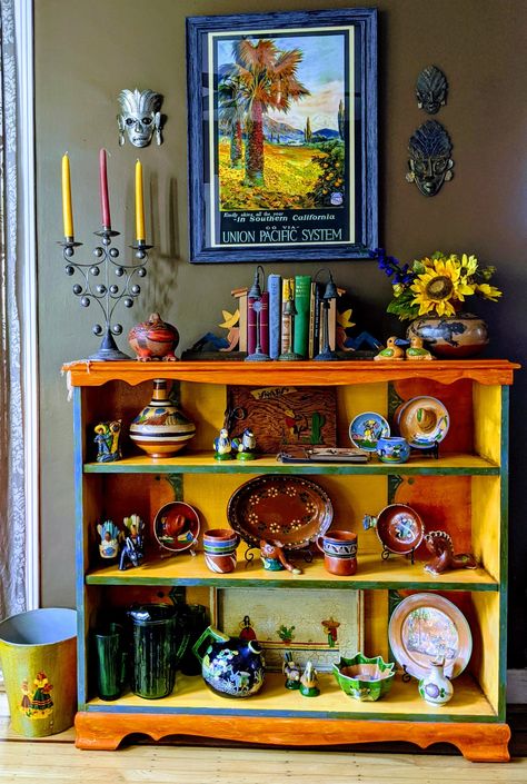 Mexican Hacienda Decor, Mexico Interior Design, Mexican Room, Mexican Pottery Decor, Pottery Cactus, Painted Shelves, Mexican Style Home, Mexican Style Decor, Mexican Folk Art Decor