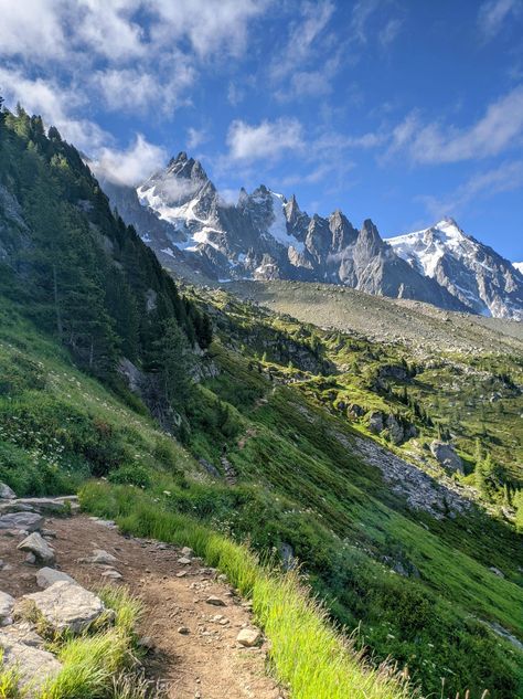 France Landscape, Adventure Aesthetic, Scenic Photography, French Alps, Geocaching, Beautiful Mountains, Beautiful Places To Travel, Nature Aesthetic, Pretty Places