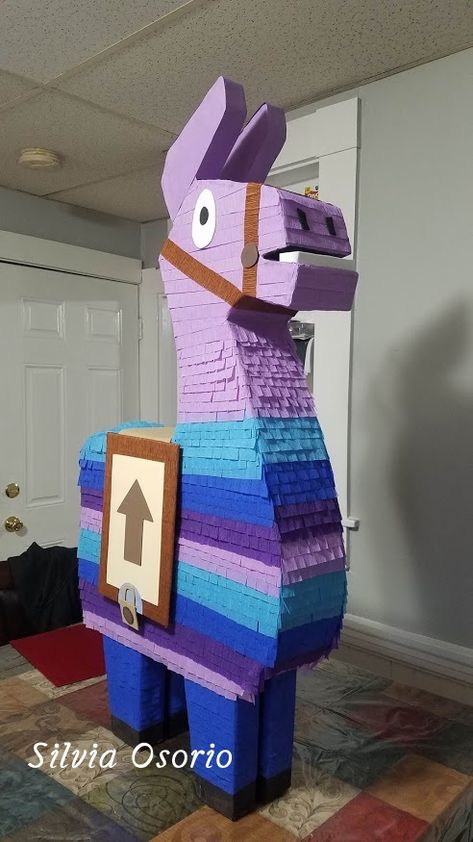 Llama Pinata, Fortnite Llama, Hotwheels Birthday Party, Fortnite Party, Piñata Ideas, Hot Wheels Birthday, Fun Crafts To Do, Cardboard Art, Valentine Box