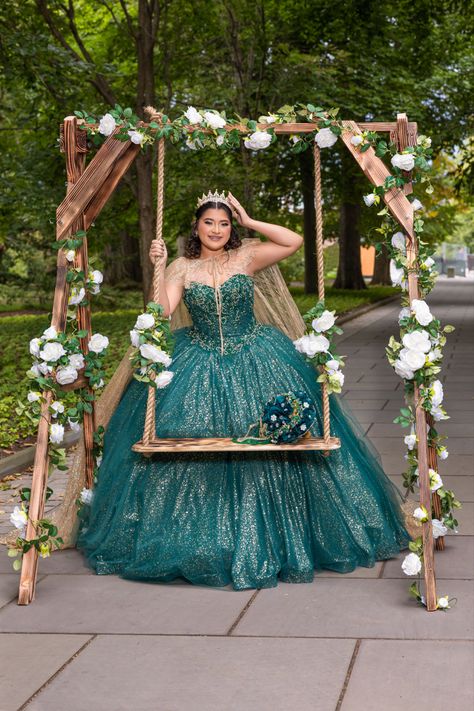 Quinceañera Photoshoot, Forest Photoshoot, Birthday 16, Quinceanera Photoshoot, Enchanted Forest, Quince, Quinceanera, Sweet 16, Enchanted