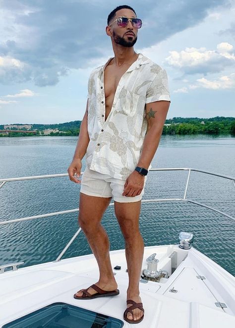 Tulum Men Outfit, Yatch Party Outfit Summer Men, Bali Baecation, Male Beach Outfit, Tropical Fits, Dubai Outfit, Tropical Outfits, Safari Vacation, Festival Outfits Men