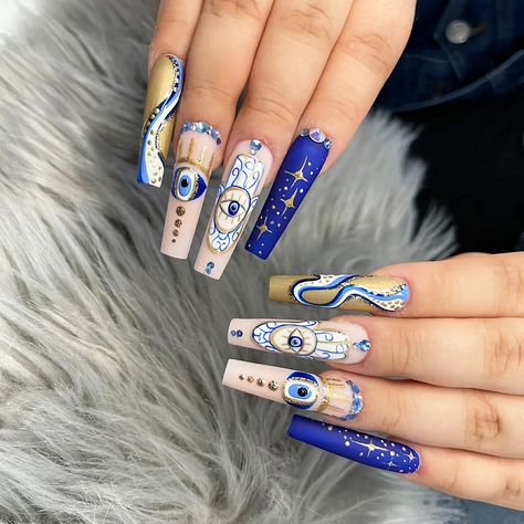 Nail Contest, Evil Eye Tattoo, Evil Eye Nails, Silver Nail Art, Witchy Nails, Eye Nail Art, Gold Glitter Nails, Finger Nail Art, Nail Art For Beginners