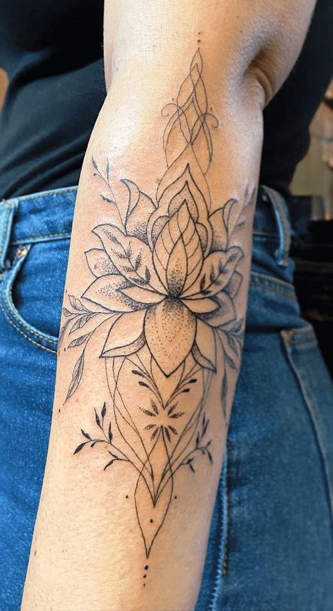 Lotus Flower Arm Tattoo Half Sleeves, Lotus Flower Arm Tattoo, Tattoo Ideas Lotus, Lotus Hand Tattoo, Lotus Tattoo Ideas, Tattoo Ladies, Mandala Tattoos For Women, Lotusblume Tattoo, Mama Tattoo