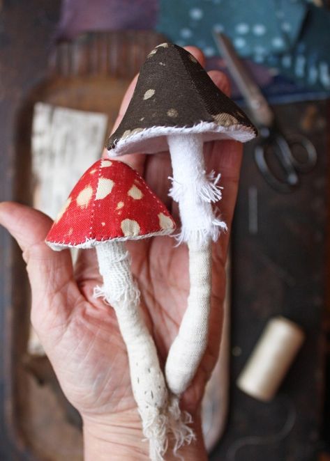 the fruitless search for the ultimate organic dot and the diy solution – ann wood handmade Woodland Ornaments, Sculpture Textile, Ann Wood, Mushroom Crafts, Mushroom Decor, Mushroom Art, How To Make Diy, Soft Sculpture, Diy Fabric