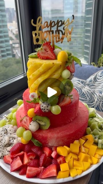 Fruit Decoration Ideas For Party, Fruit Cake Designs Birthday, Watermelon Cakes, Watermelon Cake Birthday, Metdaan Cakes, Fruit Birthday Cake, Fruit Cake Design, Catering Table, Fresh Fruit Cake