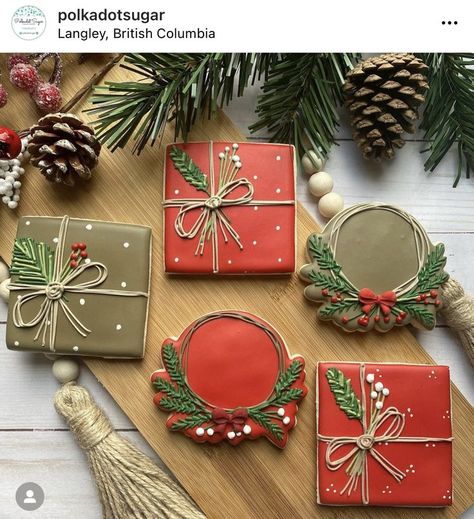 Christmas Gift Cookies Decorated, Present Cookies Decorated, Christmas Present Cookies, Gift Cookies Decorated, Ornament Sugar Cookies, Fall Decorated Cookies, Rustic Christmas Gifts, Christmas Sugar Cookies Decorated, Cute Christmas Cookies