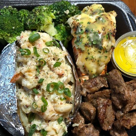 5 Star Meals, Steak Baked Potato, American Meals, Steak And Baked Potato, Cooking Tofu, Birthday Goals, Tastefully Simple, Food Yummy, Yoga Health