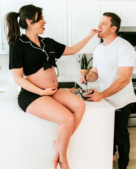 Couples Maternity Shoot in the Kitchen with Sierra Dallas | Michelle Bongirno Couples Maternity Shoot, Maternity Shots, Pregnancy Looks, Pregnant Couple, Cameron Dallas, Maternity Shoot, Kitchen Cooking, Pregnancy Shoot, Maternity Session