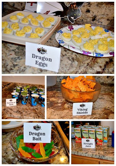 How to Train Your Dragon party food Dragon Party Food, Httyd Party, Toothless Party, Viking Birthday, Dragon Themed Birthday Party, Knight Birthday Party, Viking Party, Dragon Birthday Parties, Knight Party