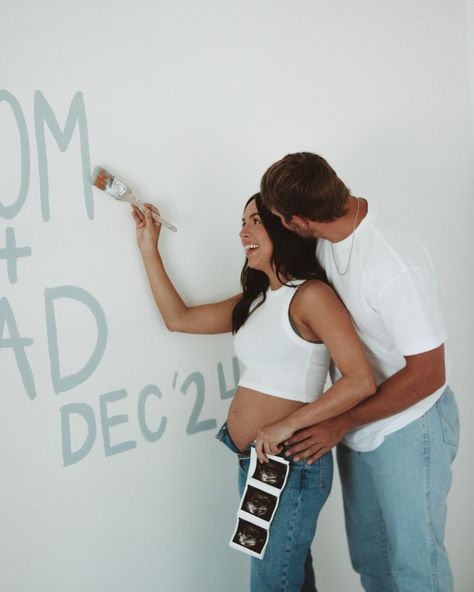 Mom + Dad 🍼🤫 The cutest In-Home session! #photography #photographer #inhomesessionphotographer #pregnancy #pregnancyannouncement #amarillo #amarillophotographer At Home Baby Announcement Photoshoot, Couple Pregnancy Announcement Photoshoot, In Home Pregnancy Announcement Photos, At Home Pregnancy Pictures, At Home Pregnancy Announcement, Announcement Photoshoot, Pregnancy Announcement Photoshoot, Baby Announcement Photoshoot, Baby Announcement Pictures