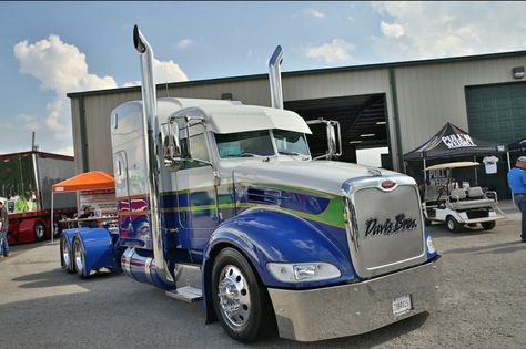 Custom Semi Trucks, Truck Modifications, Custom Peterbilt, Peterbilt 386, Old Lorries, Rv Truck, Custom Big Rigs, Trucking Life, Freight Truck