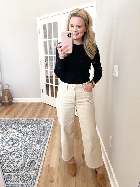 Cream Crop Pants Outfit, Cream Pants Fall Outfit, Cream Cropped Pants Outfit, What To Wear With Cream Pants, Wide Leg Cream Pants Outfit, Cream Pants Outfit Winter, Cream Wide Leg Pants Outfits, Ivory Pants Outfit, Wide Leg Pants Outfit Fall