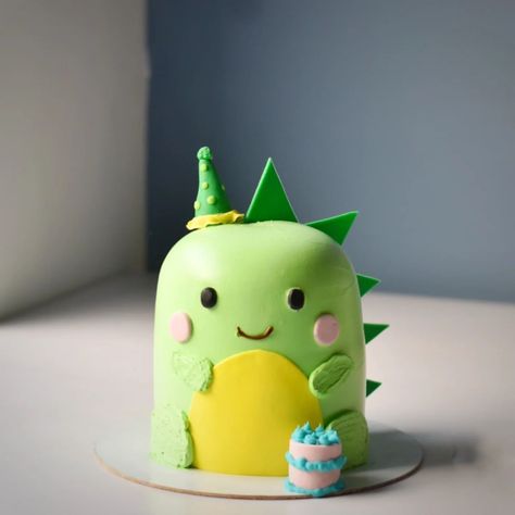 Rawr! 🦖💚 Smash time is here with this adorable dino cake! Crafted with love for a little champ's first birthday, it's a vanilla raspberry whipped cream cake... Perfect for creating sweet, messy memories! 🎂✨ #FirstBirthday #DinoCake #cakesmash Dino Smash Cake 1st Birthdays, 1st Birthday Dinosaur Cake, Smash Cake Boy First Birthday, Simple Dinosaur Cake, 1st Birthday Cake Boy, Trex Cake, Birthday Cake Dinosaur, Dinosaur Smash Cake, Birthday Cocomelon