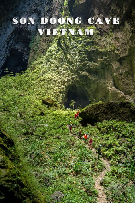 Son Doong Cave Vietnam, Son Doong Cave, Sun Shining, Cave In, Adventure Bucket List, Weather And Climate, The Cave, Great Barrier Reef, Changing Seasons