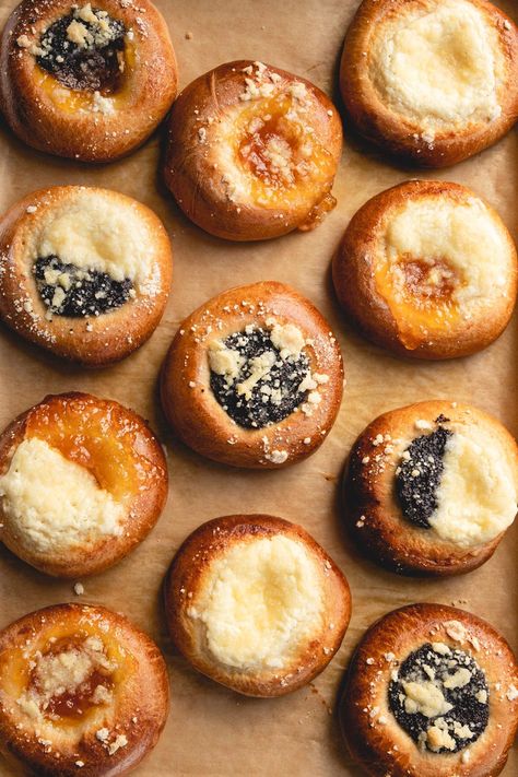 Kolache Filling Ideas, Czech Recipes Desserts, Fruit Kolaches, Kolaches Recipe Easy, Sourdough Kolaches, Czech Kolache Recipe, Czech Pastries, Poppy Seed Kolache Recipe, Recipes With Jam