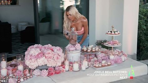 Kylie Jenner Party Decor, Khloe Kardashian Birthday Party, Khloe Kardashian Birthday, Kardashian Parties, Pink Bday, Pink Event, Kloe Kardashian, 25th Birthday Parties, Pink Birthday Cakes