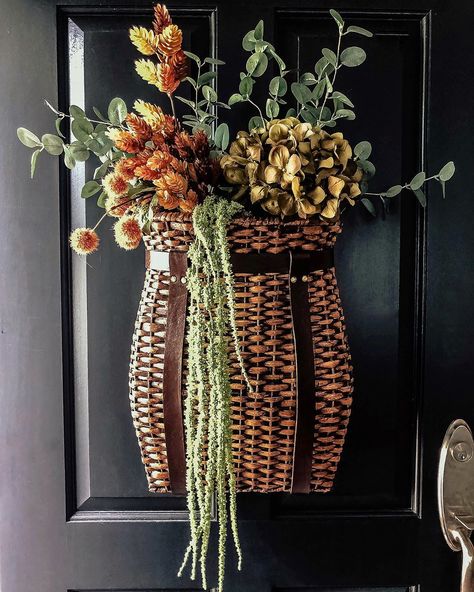 @mygeorgiancolonial shared a photo on Instagram: “A tisket, a tasket, a transition to fall basket...🤣. Ok sorry guys, that was weak, but I’m tired. Over the weekend, I started swapping out…” • Sep 1, 2020 at 1:04pm UTC Fall Door Basket Ideas, Front Door Baskets With Flowers, Fall Door Basket, Fall Basket Ideas, Decorating Your Front Porch, A Tisket A Tasket, Front Door Baskets, Fall Basket, Purple Mums