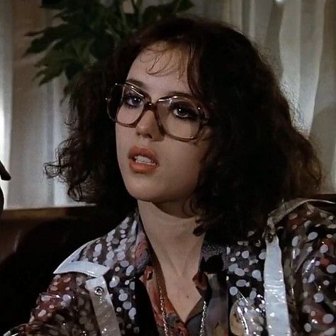 Isabelle Adjani, Look Cool, Face Claims, Pretty People, Beautiful People, A Woman, Curly Hair Styles, Actresses, Film