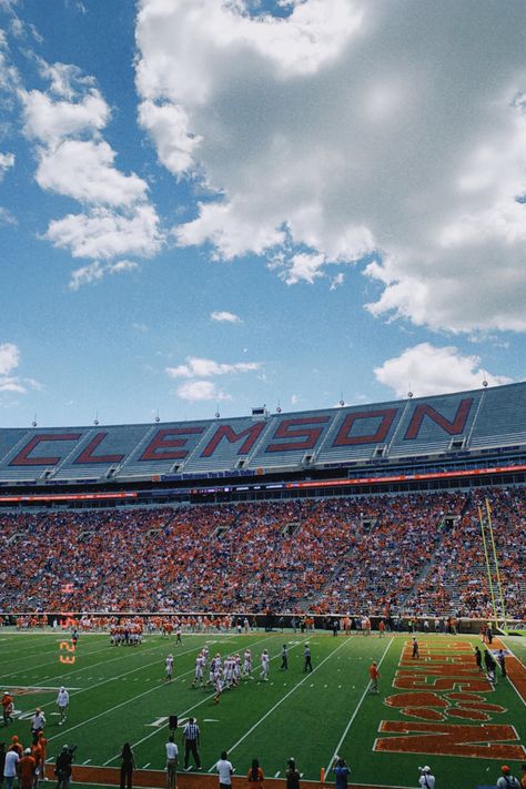 Clemson University Aesthetic, Clemson Aesthetic, Clemson Wallpaper, Clemson Campus, Clemson College, Clemson Gameday, Computer Project, Wattpad Ideas, Football Aesthetic