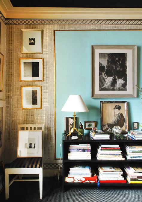 Albert Hadley, America Decor, American Interior, Interior Wall Paint, New York Apartment, Blue Walls, Elle Decor, Interior Spaces, Interior Designer