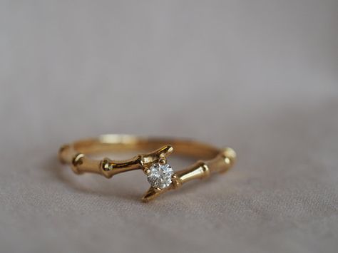 $365 Delicate and dainty vintage 14K yellow gold Diamond solitaire Marriage Planning, Gold Finger Rings, Ladies Rings, Gold Jewelry Outfits, Baby Bangles, Ear Chain, Gold Jewelry Simple Necklace, Gold Rings Simple, Gold Jewelry Stores