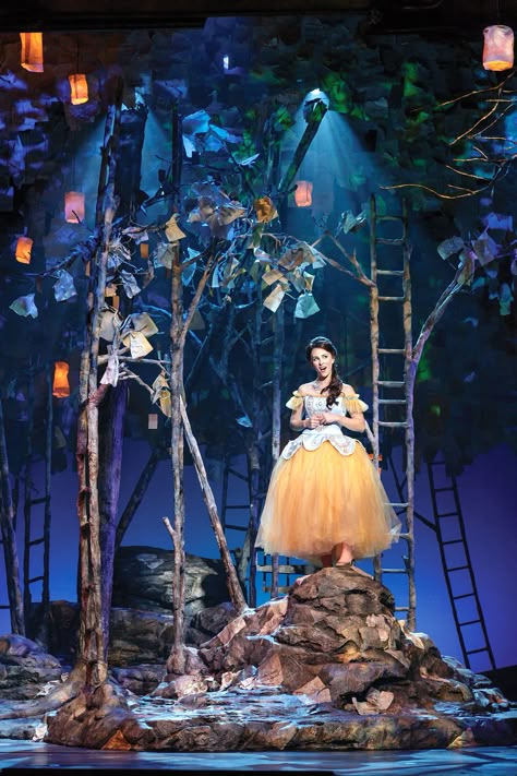 Into The Woods Musical Set Design, Into The Woods Aesthetic, Grimm Brothers Fairy Tales, Into The Woods Set Design, Into The Woods Set, Into The Woods Musical, Set Theatre, Scenic Design Theatres, Wicked Stepmother