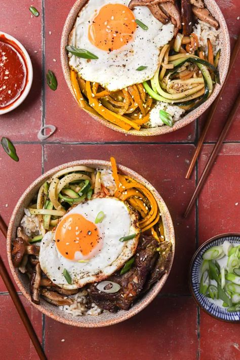 Sheet Pan Korean Bibimbap with Beef and Veggies - Wooed By The Food Sheet Pan Bi Bim Bap, Bim Bop, Bibimbap Bowl, Korean Bibimbap, Beef And Veggies, Red Pepper Paste, Julienned Carrots, Spiced Beef, Different Types Of Vegetables