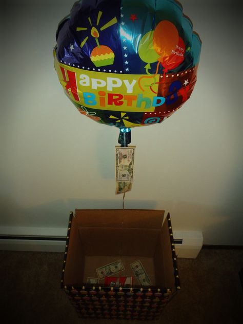 A fun way to give money!! when they open the box the balloon floats up!! :) Money Flying, Bday Plans, Diy Christmas Gifts For Kids, Flying Balloon, Balloon Box, Money Gift, Kids Fun, Christmas Gifts For Kids, The Balloon