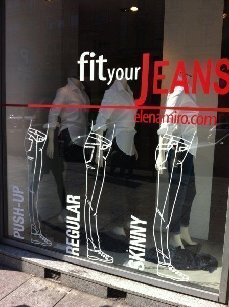 fit your jeans, pinned by Ton van der Veer Denim Window Display, Denim Display, Standing Signage, Visual Merchandiser, Retail Inspiration, Clothing Displays, Retail Windows, Window Signs, Store Windows