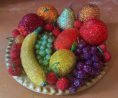 Sparkledomestudio on Instagram: "The ultimate crystal fruit tray by Sparkledome Studio 🍇🍒🍊🍋💫 #eatme #fineart #homedecor #eventdecor #luxuryinteriors #glaminteriors #fruitbowl #fruittray #crystalart #blingart #blingartist #rhinestoneart #bedazzled #fruit #fruitart #blinged #crystalfruit #banana #crystalcherry #sarahsparkles #sparkledomestudio #nycartist #femaleentrepreneur #passion #werk #love" Crystal Fruit Bowl, Rhinestone Wall Art, Barbies Dreamhouse, Disco Fruit, Bedazzled Items, Fruit Bowl Decor, Fruit Hat, Crystal Fruit, Fruit Sculptures