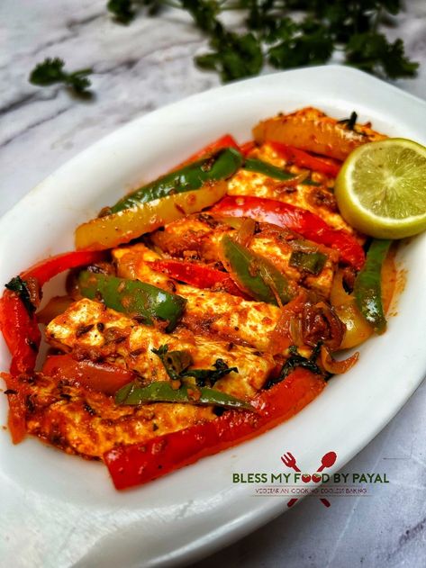 Paneer Jalfrezi restaurant style Paneer Jalfrezi, Vegetarian Substitutes, Restaurant Style Recipes, Roast Chicken Leftovers, Eggless Baking, Indian Recipe, Food Homemade, Paneer Recipes, Vegetarian Cooking